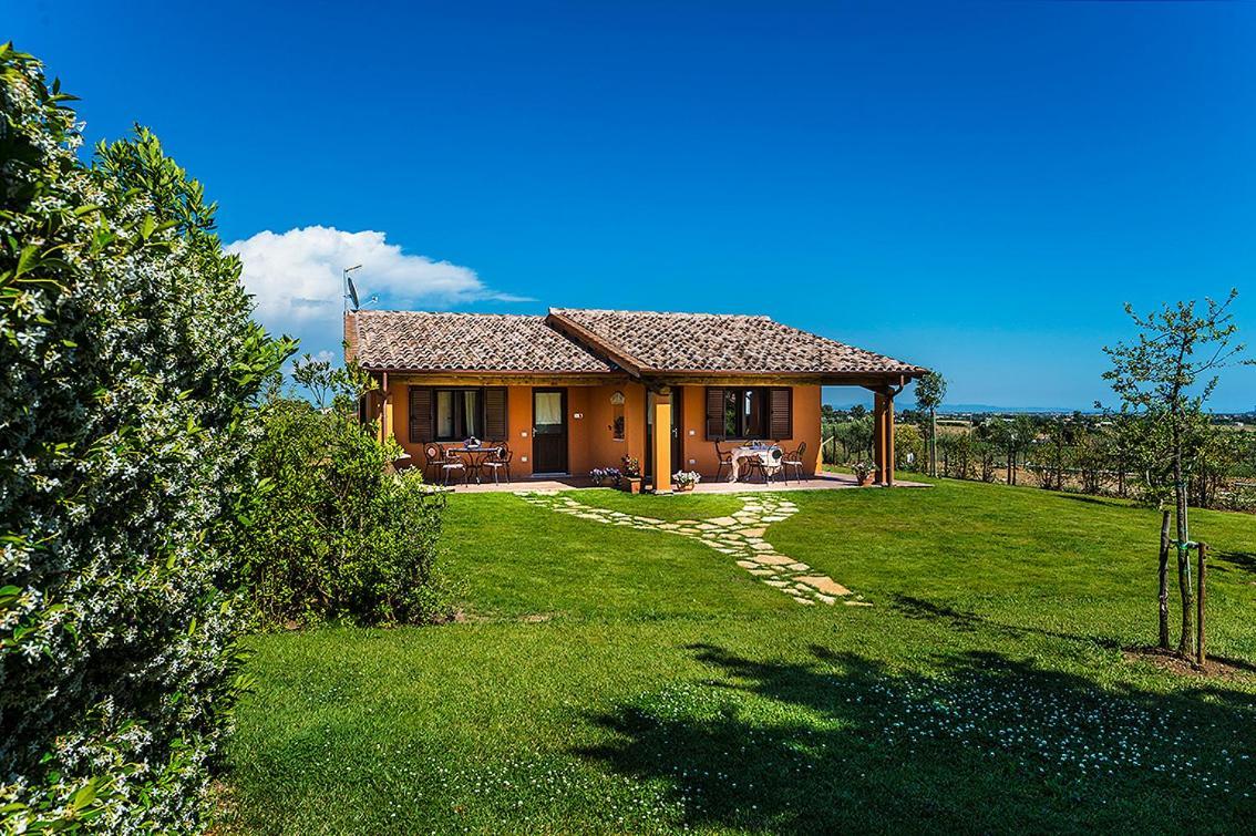 Agriturismo Poggio Di Maremma Pescia Romana Exteriör bild