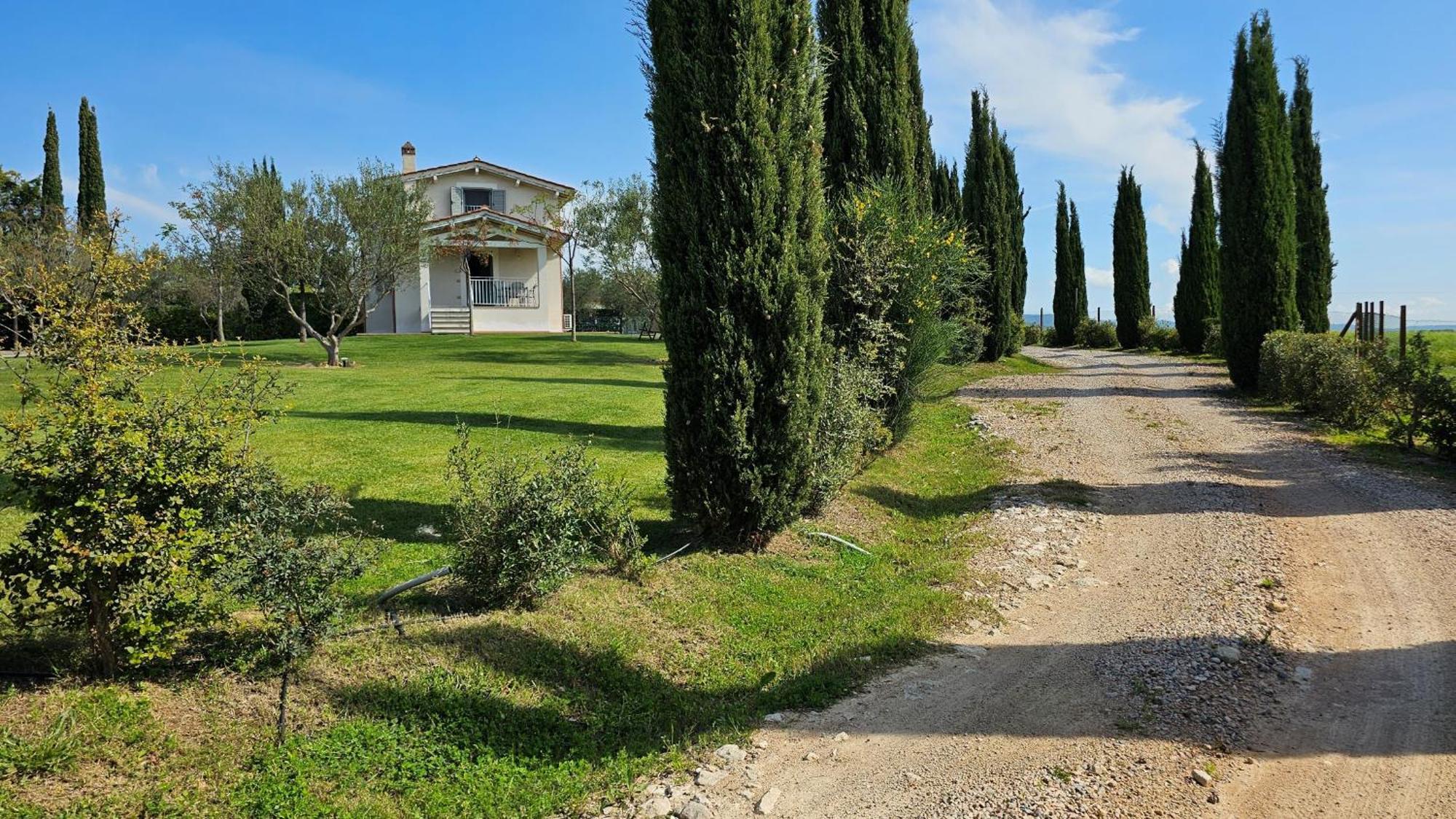 Agriturismo Poggio Di Maremma Pescia Romana Exteriör bild