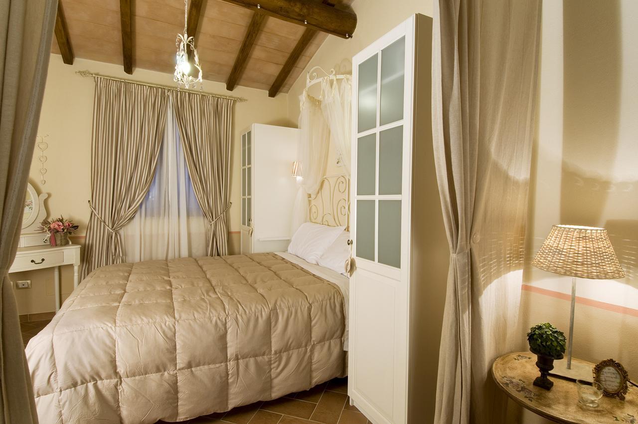 Agriturismo Poggio Di Maremma Pescia Romana Exteriör bild